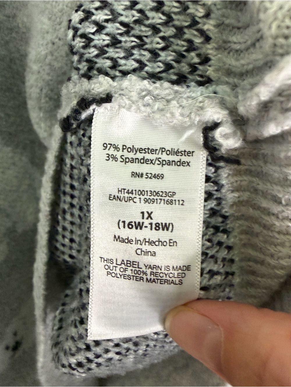 3/$20 Holiday Time Grey Crewneck Sweater with White Polar Bears Size 1X - Picture 4 of 4